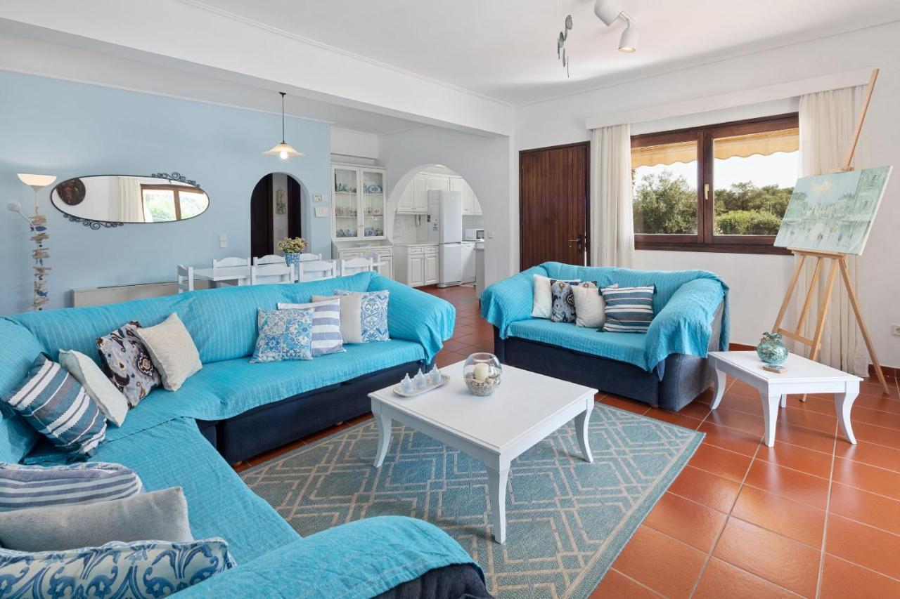 Villa Lianolia Peritheia 외부 사진