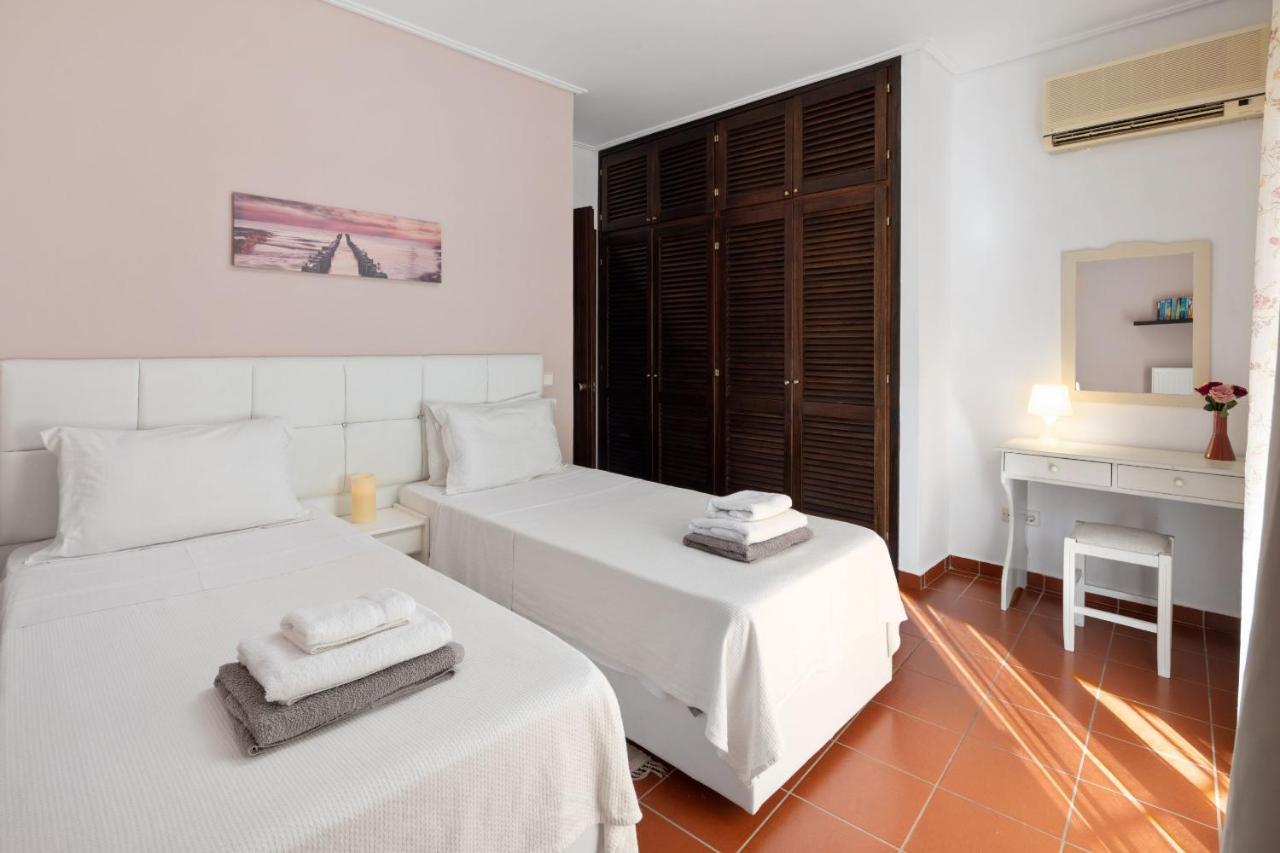 Villa Lianolia Peritheia 외부 사진